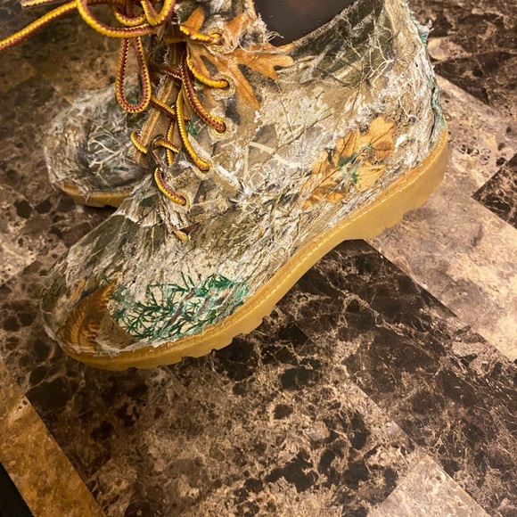 Timberlands boots - Picture 2 of 5